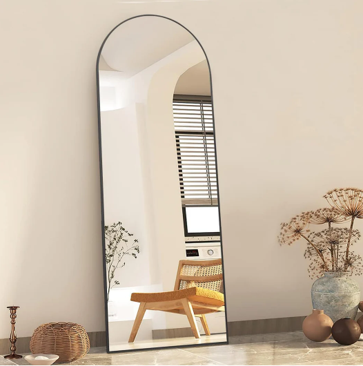 Haya Mirrors: Frame Your Reflection in Glamour